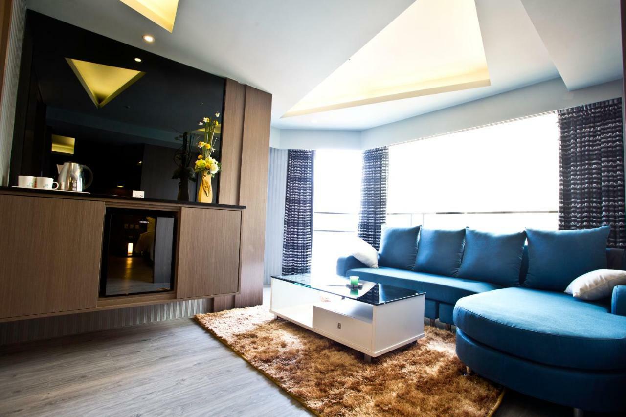 Fine Hotel Kaohsiung Esterno foto